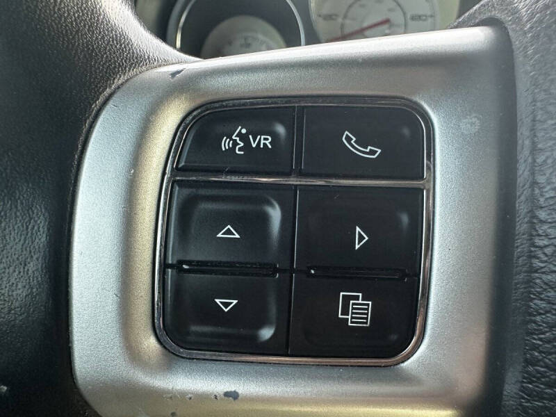 2012 Dodge Challenger SXT