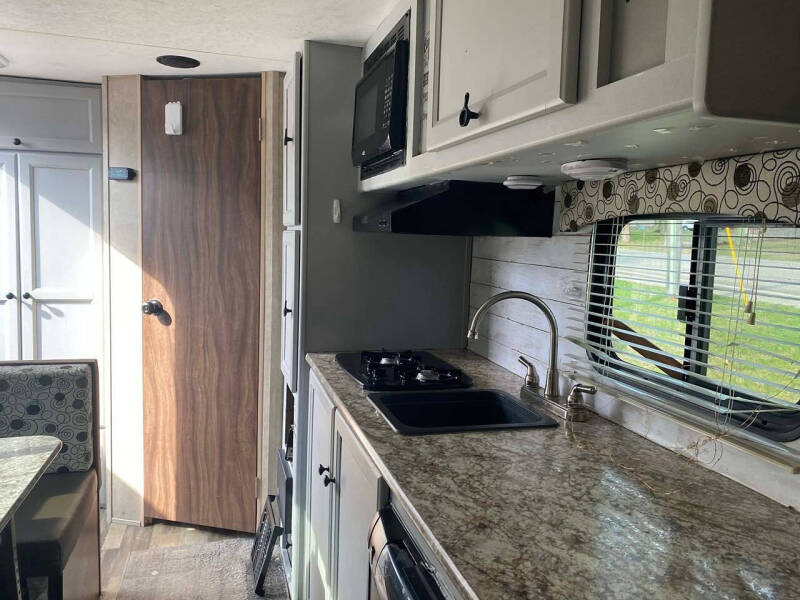2017 Coachmen RV Clipper