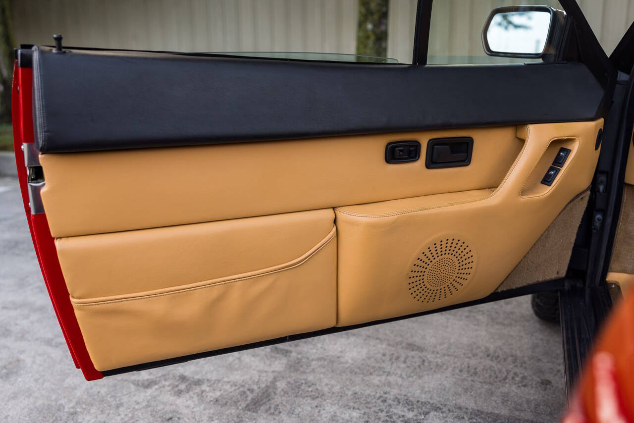 1989 Ferrari Mondial 13