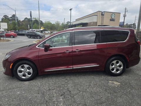 2017 Chrysler Pacifica Touring-L Plus