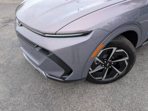 2025 Chevrolet Equinox EV LT