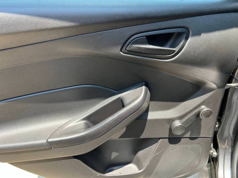 2017 Ford Focus S