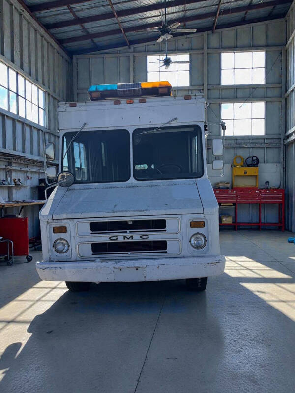 1986 GMC P30 Forward Control Chassis