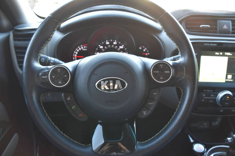 2016 Kia Soul +