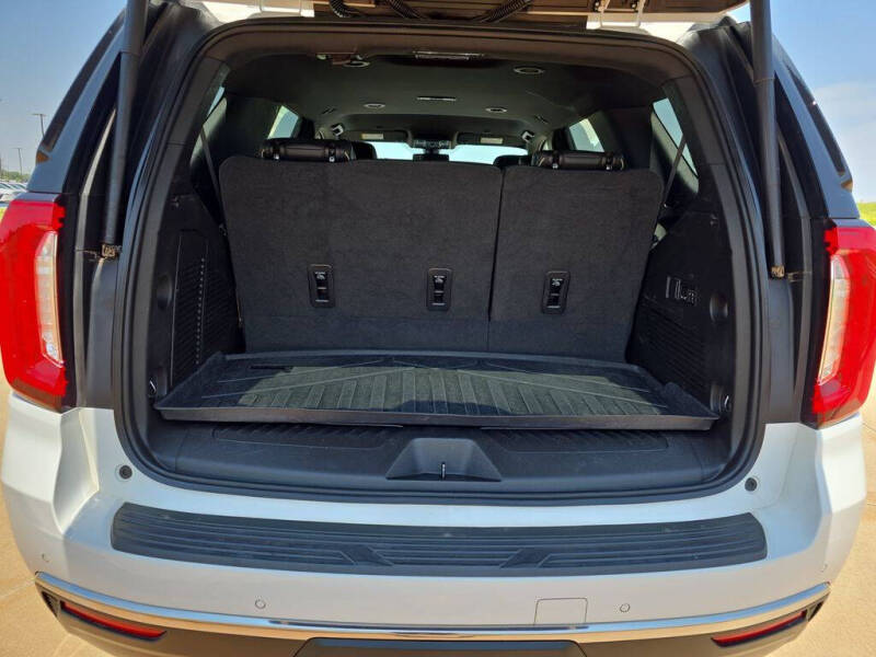 2022 GMC Yukon SLT