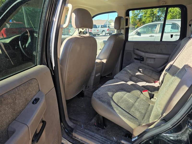 2004 Ford Explorer XLS