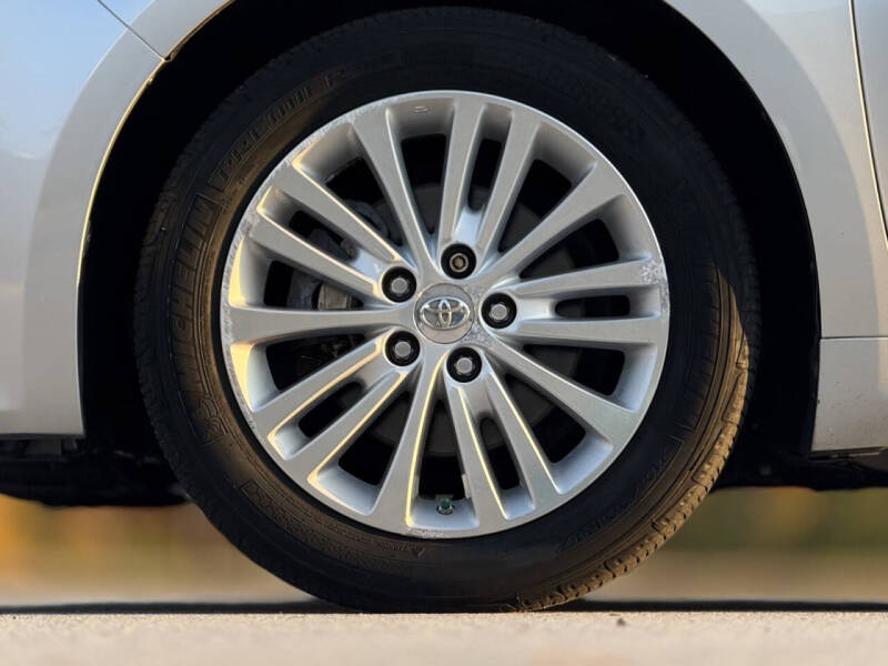 2013 Toyota Avalon Hybrid Limited