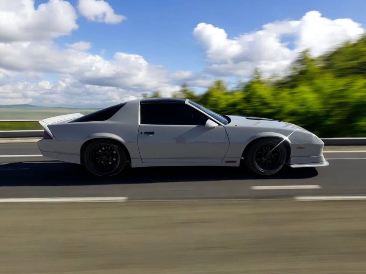 1989 Chevrolet Camaro 2