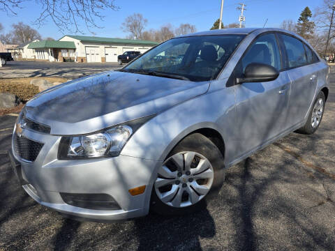 2013 Chevrolet Cruze for sale at Car Castle in Zion IL