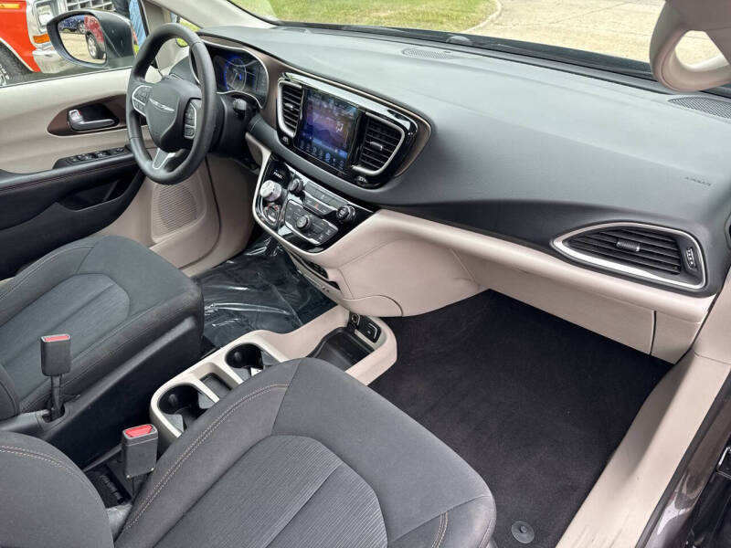 2017 Chrysler Pacifica Touring
