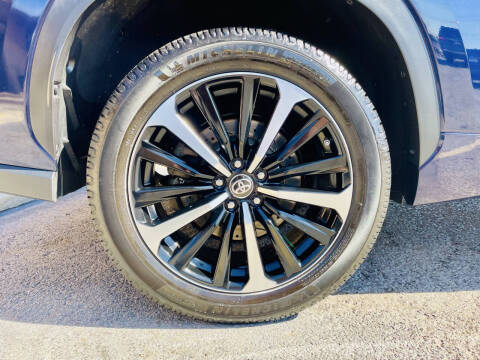 2022 Toyota Highlander XSE