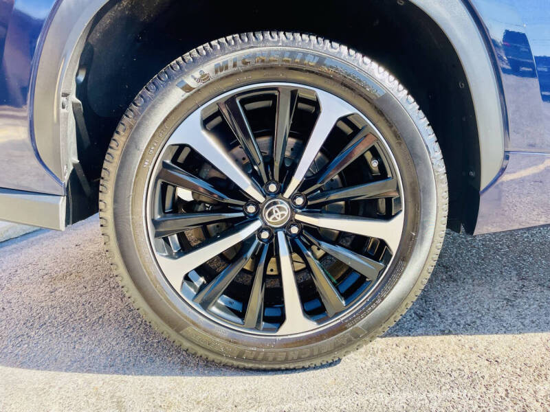 2022 Toyota Highlander XSE