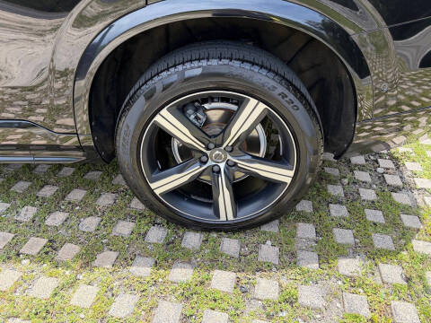2019 Volvo XC90 T6 R-Design