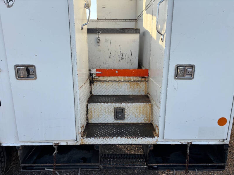 2015 Freightliner M2 106