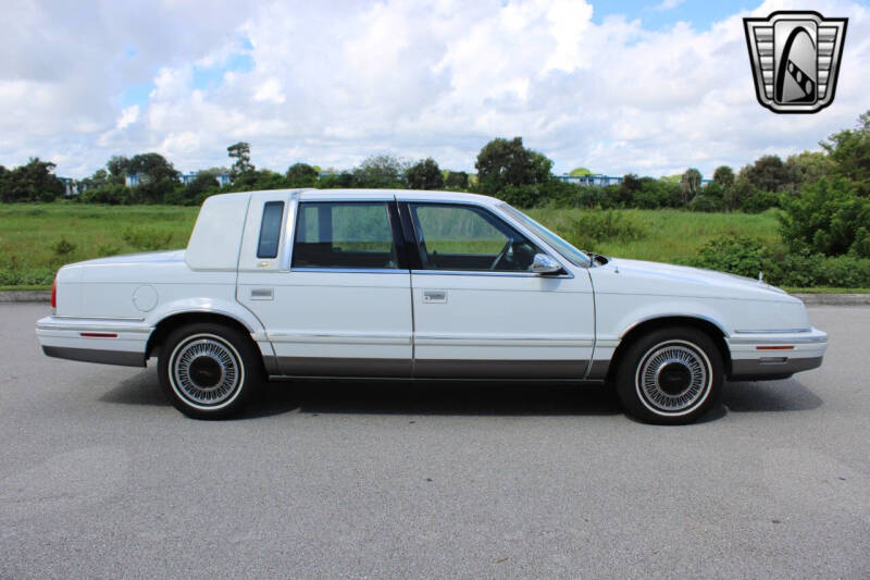 1993 Chrysler New Yorker Fifth Avenue
