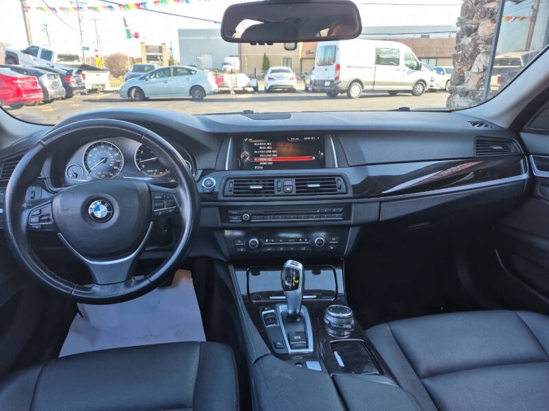 2015 BMW 5 Series 528i