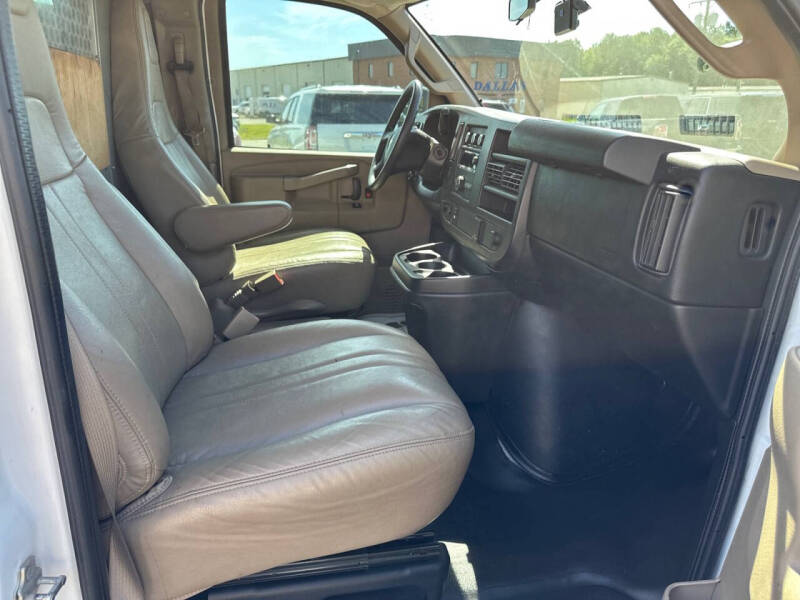 2017 Chevrolet Express 2500