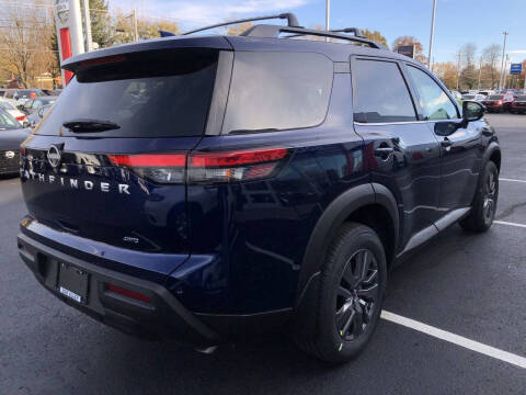 2025 Nissan Pathfinder SV