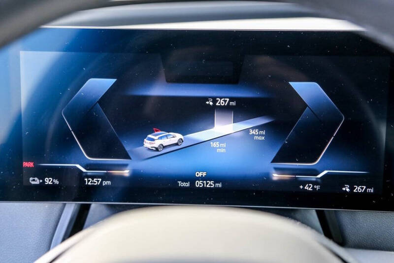 2025 BMW iX xDrive50