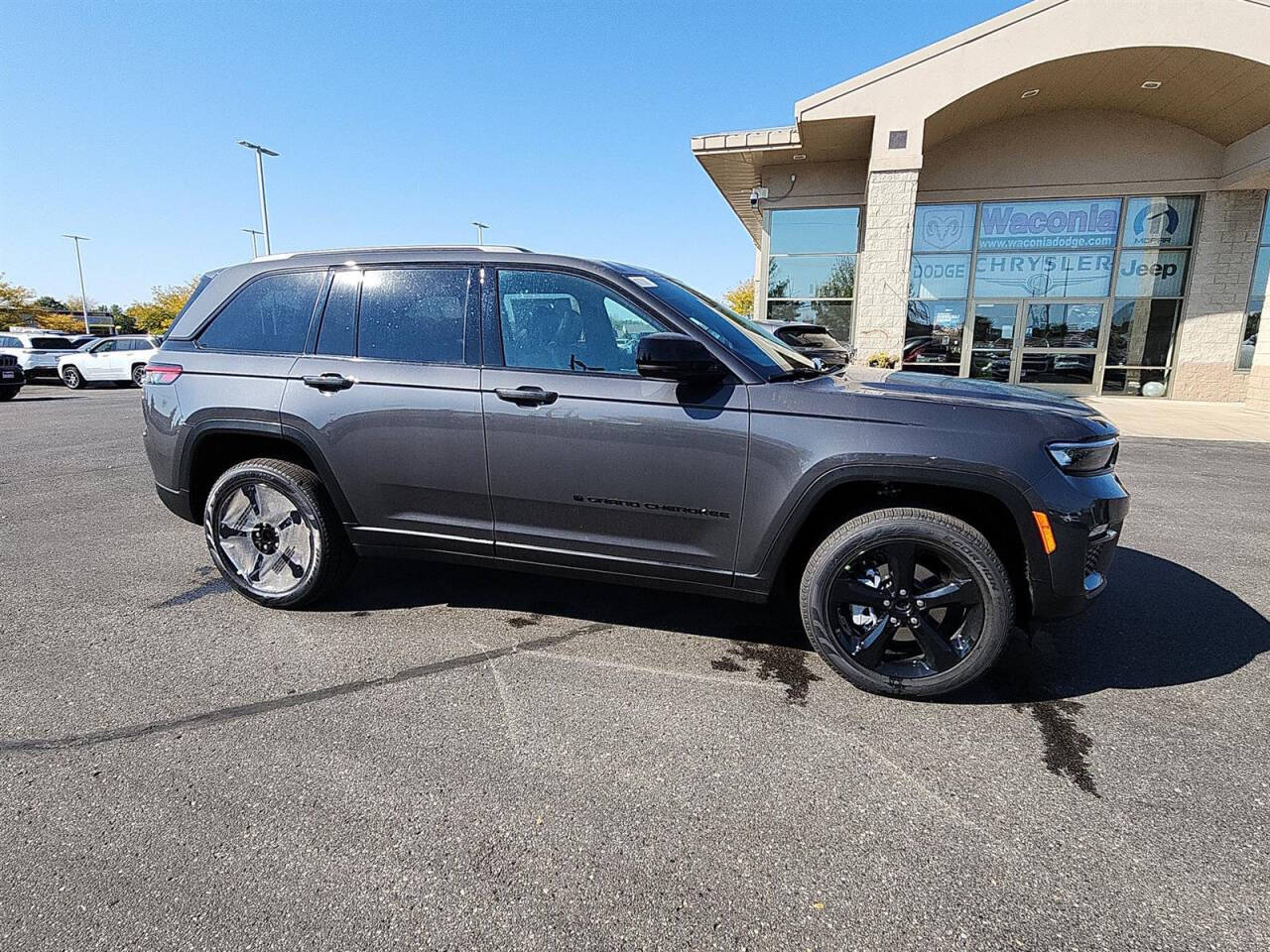 2025 Jeep Grand Cherokee for sale at Victoria Auto Sales in Victoria, MN