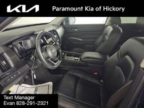 2022 Nissan Pathfinder SL