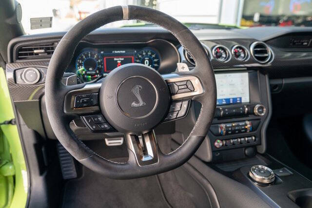 2020 Ford Mustang 19