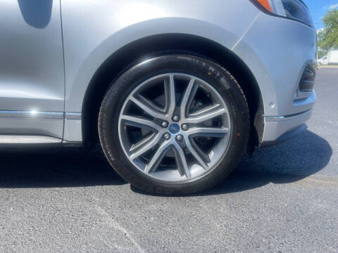 2019 Ford Edge Titanium