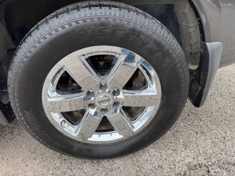 2011 Nissan Armada Platinum