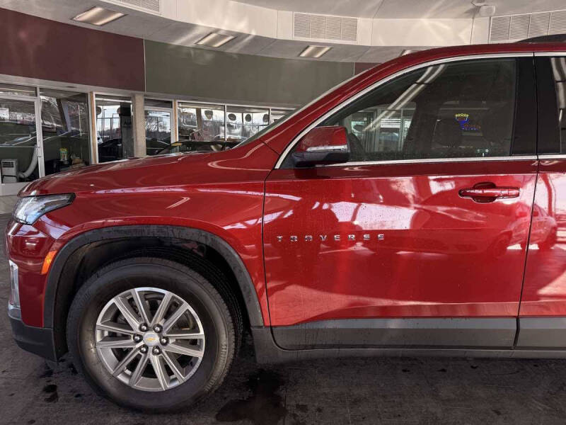 2023 Chevrolet Traverse LT Cloth