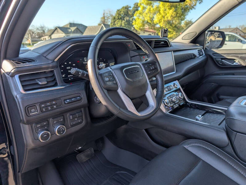 2023 GMC Yukon Denali