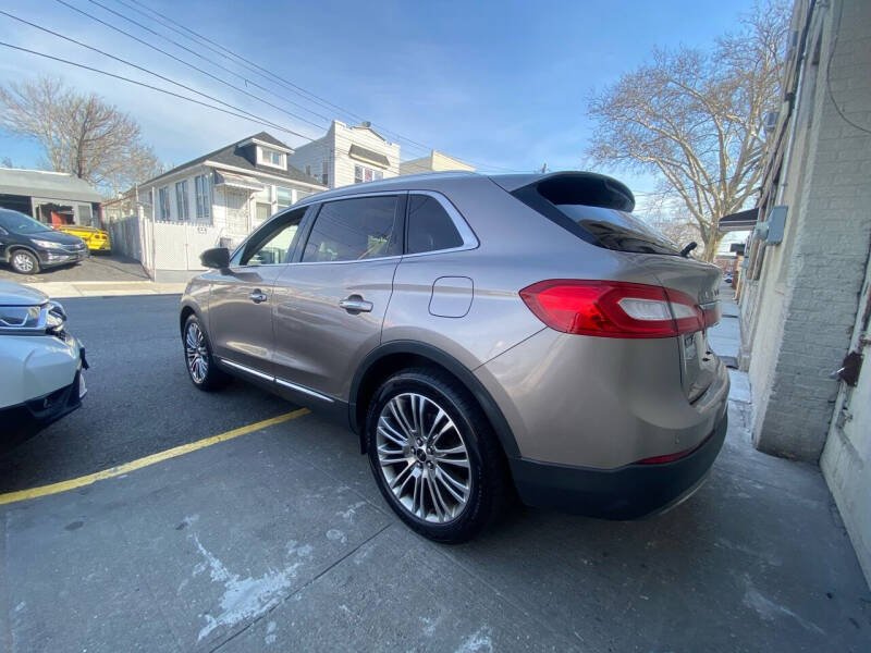 2018 Lincoln MKX null photo 2