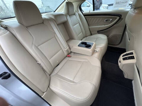 2015 Ford Taurus Limited