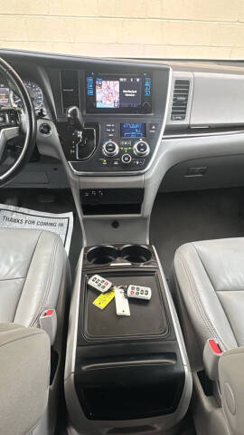 2016 Toyota Sienna