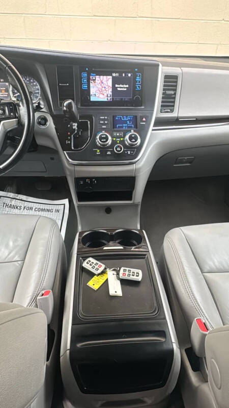 2016 Toyota Sienna