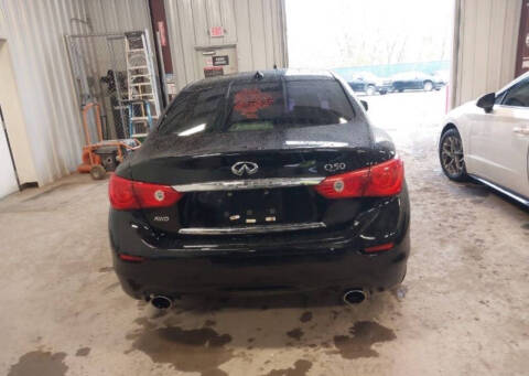 2015 Infiniti Q50 Premium