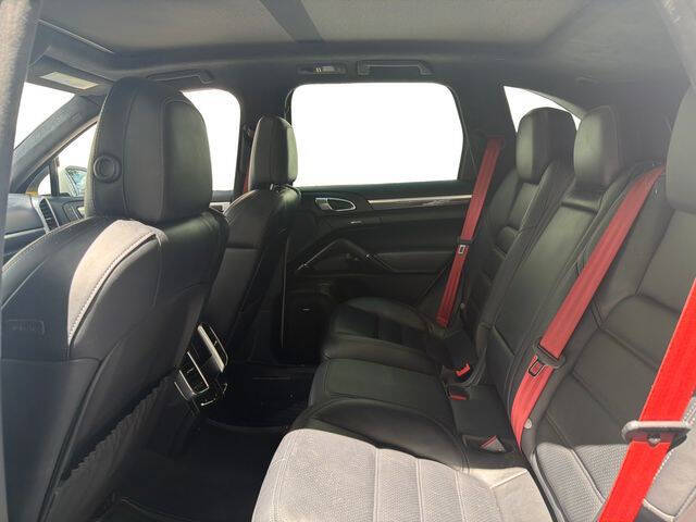 2015 Porsche Cayenne Turbo