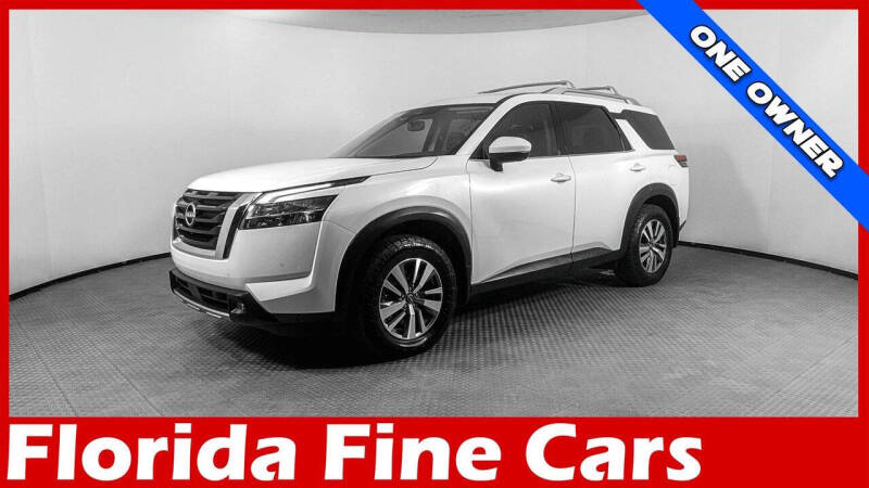 2022 Nissan Pathfinder SL