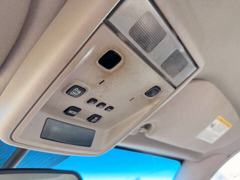 2005 Lincoln Town Car Signature Limited