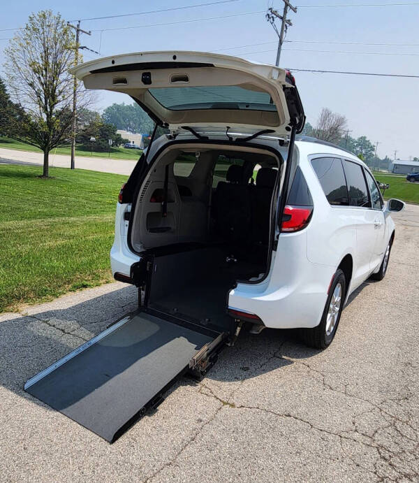 2022 Chrysler Pacifica Touring L