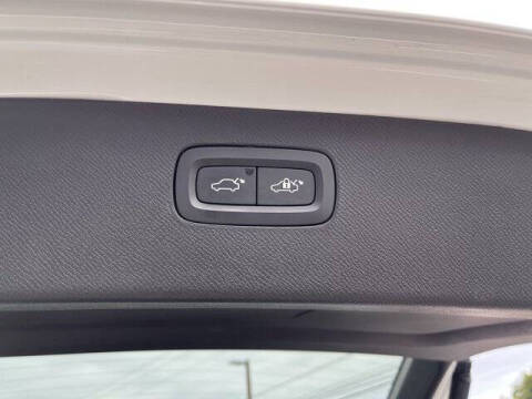 2023 Volvo XC90 Recharge T8 Ultimate Bright Theme 7P