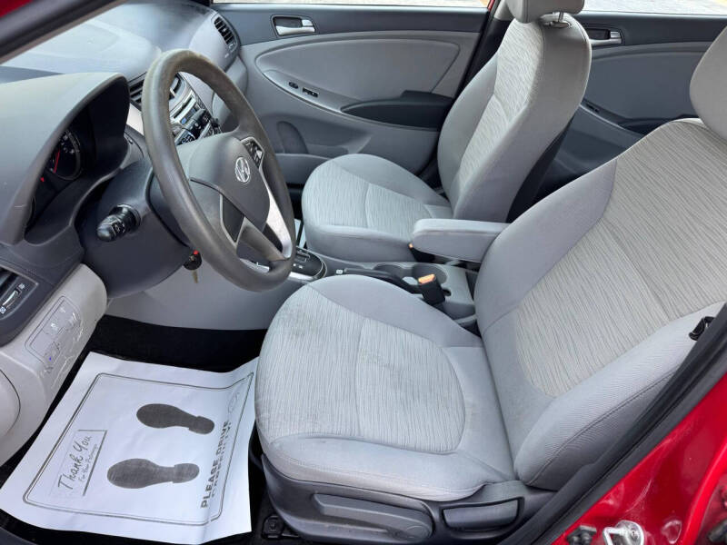 2016 Hyundai Accent SE