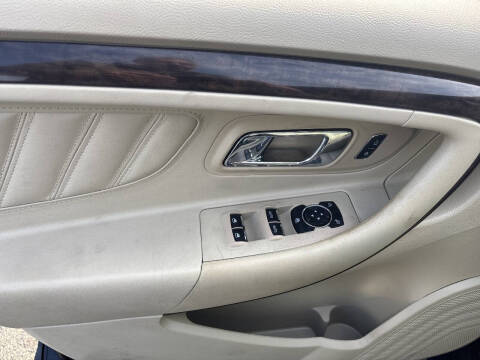 2016 Ford Taurus Limited