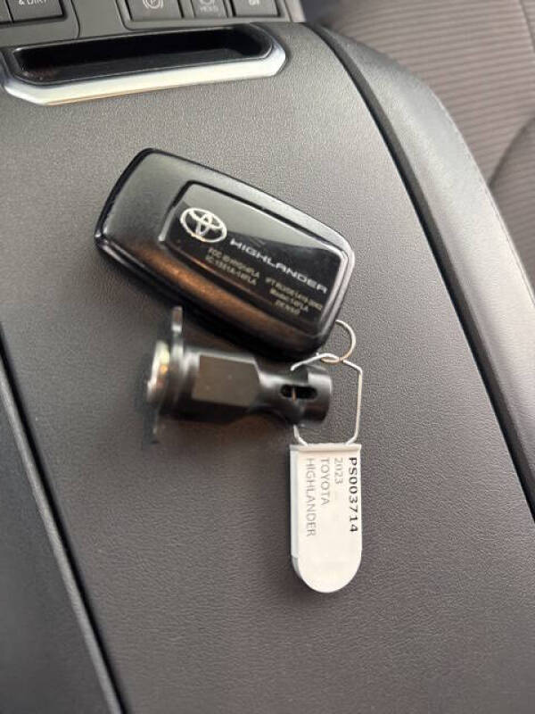 2023 Toyota Highlander L