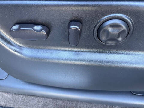 2011 Cadillac Escalade Premium