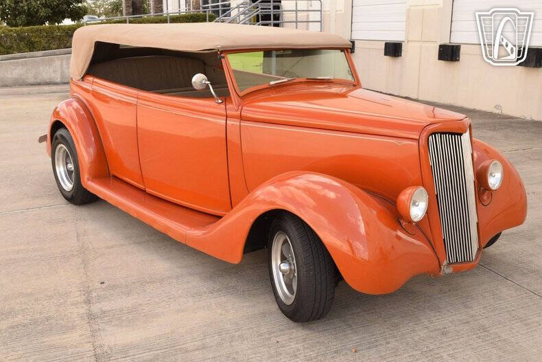 1935 Ford Phaeton