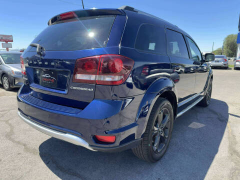 2020 Dodge Journey Crossroad