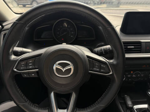 2018 Mazda MAZDA3 Touring