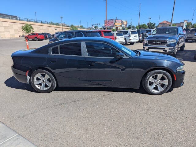 2017 Dodge Charger SXT
