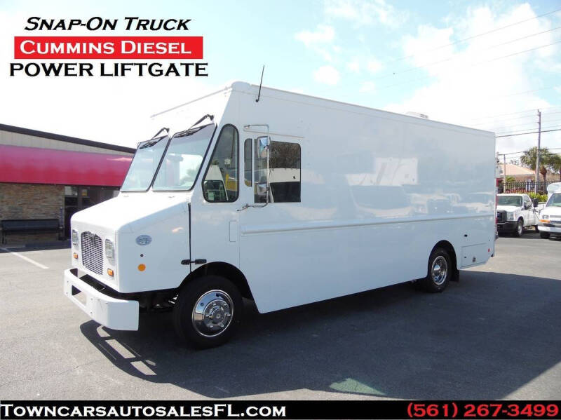 2015 Freightliner MT45 Chassis