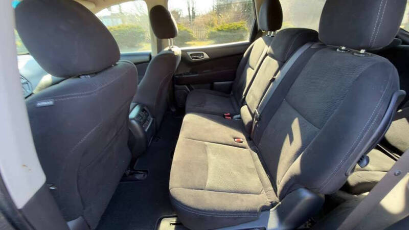 2015 Nissan Pathfinder SV